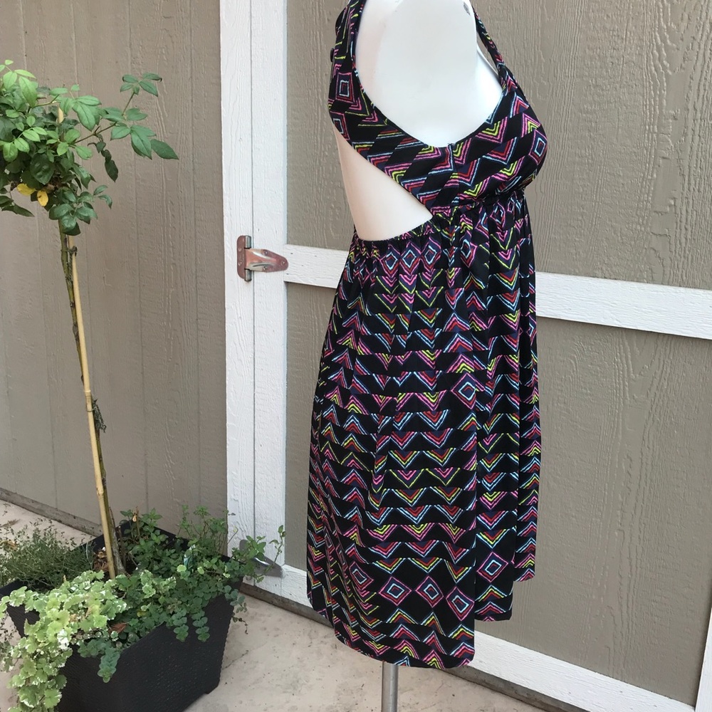 A8 Roxy Dress graphic print XS Back Cutout - Picture 3 of 8